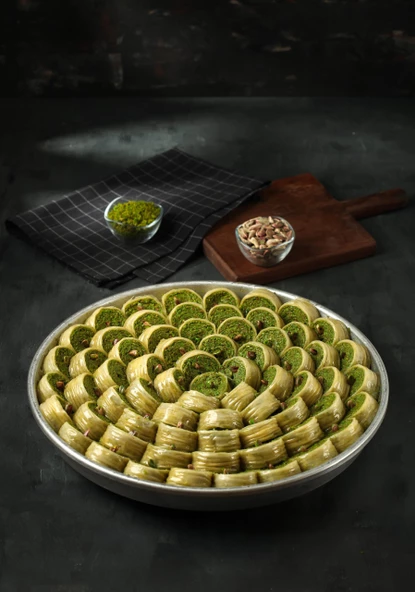 KUŞGÖZÜ   BAKLAVA  2,5  KG TEPSİ