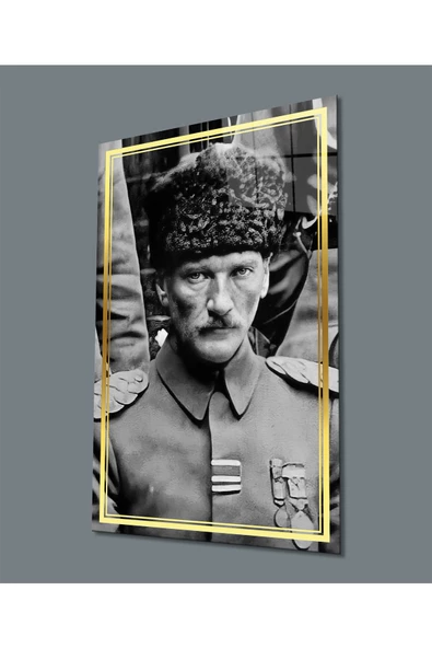 Gold Şerit Siyah Beyaz Üniformalı Atatürk Dekoratif ve Modern Cam Tablo, Uv Baskılı ve Temperli, Hediyelik