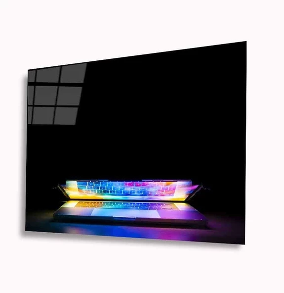 Laptop Dekoratif ve Modern Cam Tablo