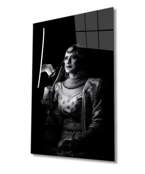 Hintli Kadın Makyaj Dekoratif ve Modern Cam Tablo