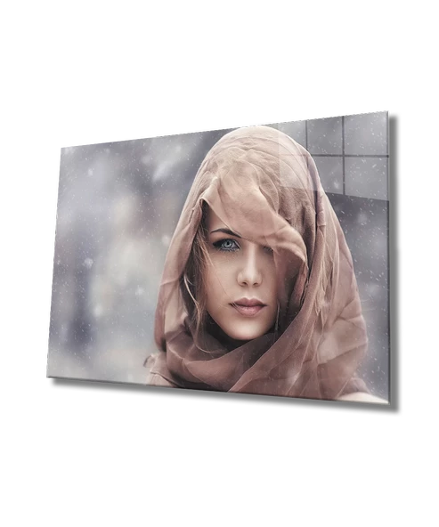 Kahverengkli Şallı Kadın Mavi Göz Dekoratif ve Modern Cam Tablo ürün görseli 1