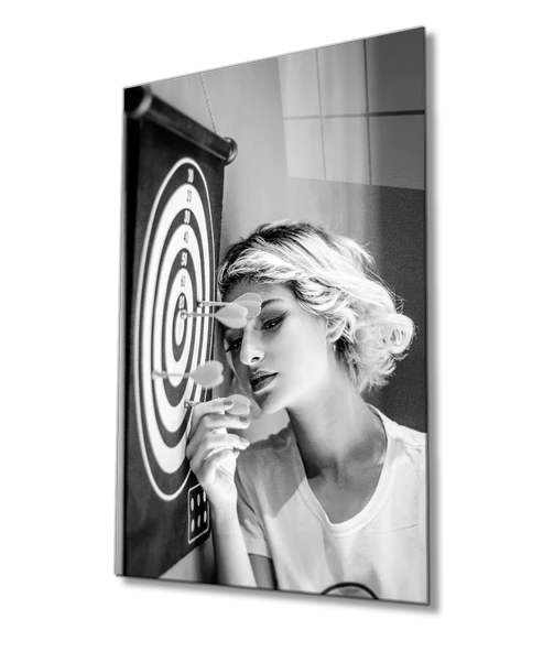 Kadınlar Dart Oyun Dekoratif ve Modern Cam Tablo ürün görseli