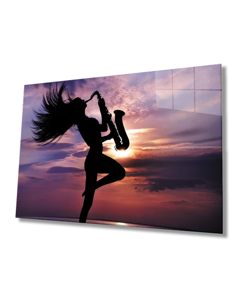 Gün Batımında Enstrüman Çalan Kadın Dekoratif ve Modern Cam Tablo ürün görseli