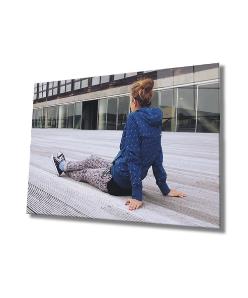 Kadınlar Rahatlık Dekoratif ve Modern Cam Tablo Women Comfort ürün görseli 1