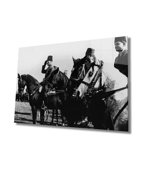 Atatürk Dekoratif ve Modern Cam Tablo ürün görseli
