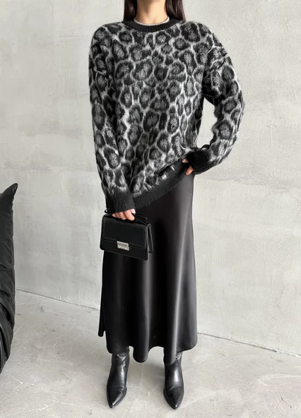 Siyah Fiona Bisiklet Yaka Leopar Desenli Kazak - 2