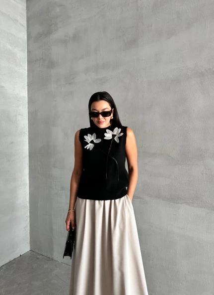 Siyah Papatya Apikeli Triko Süveter - Resim 4