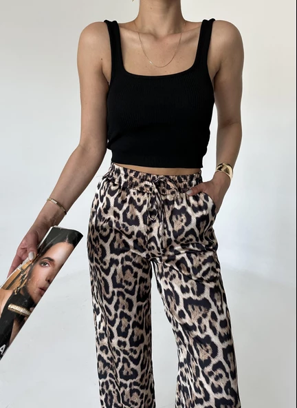 Siyah Askılı Crop Triko Atlet - 2