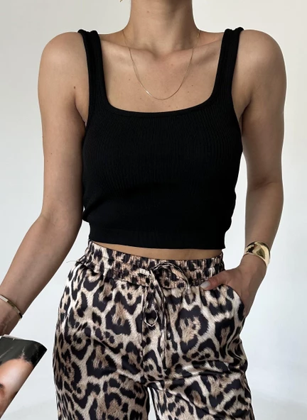 Siyah Askılı Crop Triko Atlet