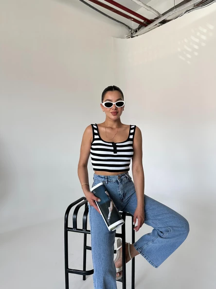 Siyah-Ekru Düğmeli Çizgili Crop Atlet - 4