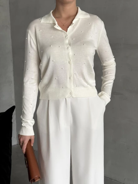 Ekru Polo Yaka Mini Topçuklu Bluz - 2