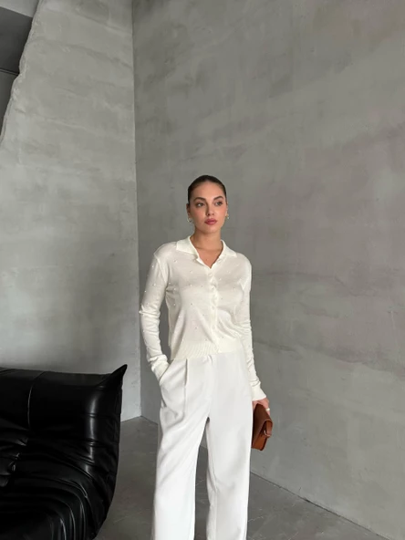 Ekru Polo Yaka Mini Topçuklu Bluz - 5