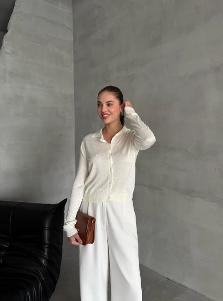 Ekru Polo Yaka Mini Topçuklu Bluz - 6