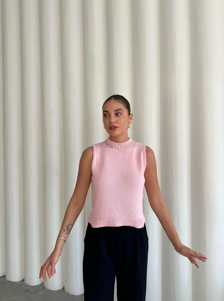 Pembe Seraphine Yakası Taşlı Süveter - 2