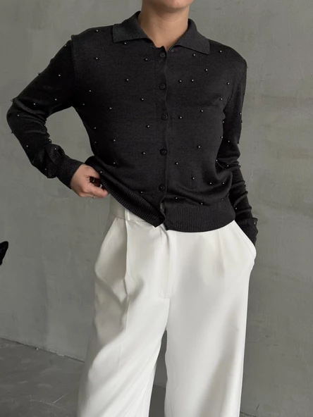 Antrasit Polo Yaka Mini Topçuklu Bluz - 2