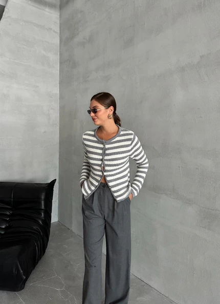 Gri-Krem Mia Örme Yan Çizgili Hırka - Resim 6