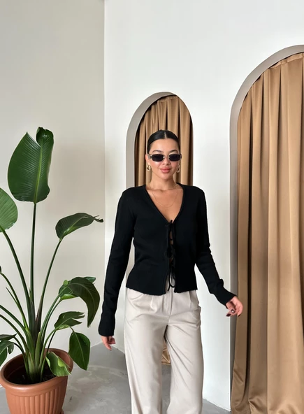 Siyah Three Bağlamalı Hırka - Resim 3