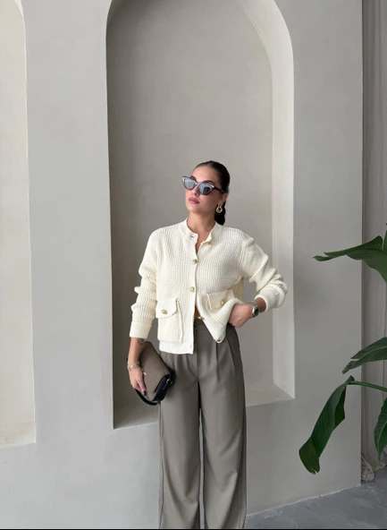 Krem Belle Gül Düğmeli Hırka - 3