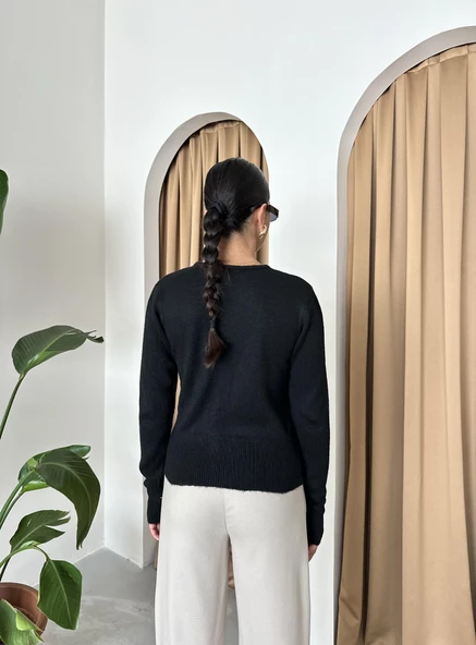 Siyah Three Bağlamalı Hırka - Resim 8