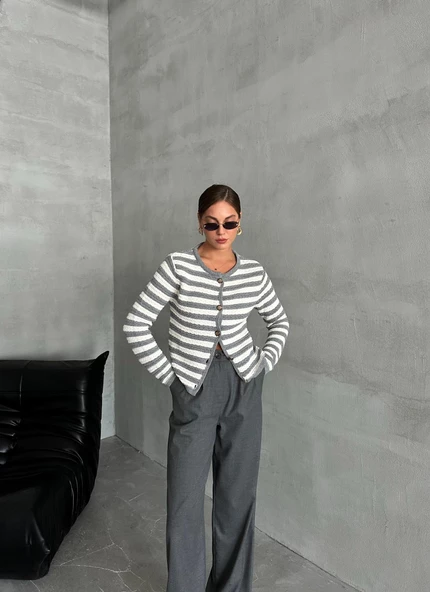 Gri-Krem Mia Örme Yan Çizgili Hırka - Resim 5