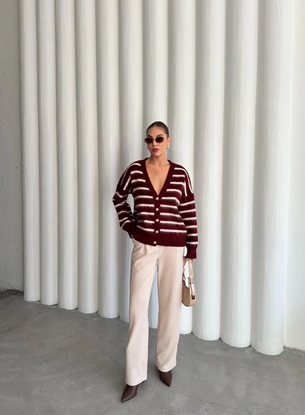 Bordo-Ekru Yumoş Enine Çizgili Hırka - 4