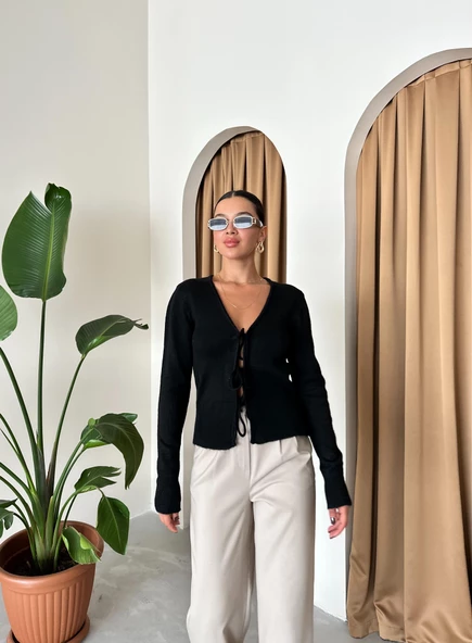 Siyah Three Bağlamalı Hırka - Resim 4