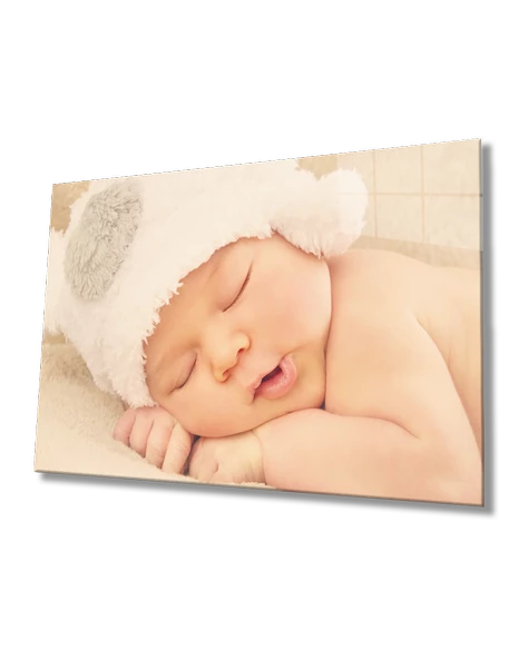 Beyaz Şapkalı Uyuyan Bebek Dekoratif ve Modern Cam Tablo