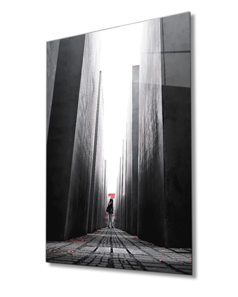 Siyah Beyaz  Aşağıdan Yukarı Kadın Detaylı  Geometrik Mimari Tablo