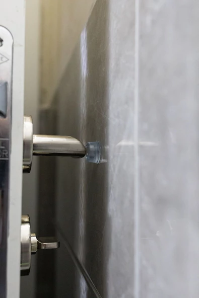 6 Adet Yapışkanlı İz Bırakmaz Silikon Kapı Tamponu Kapı Stoperi Çok Amaçlı Kullanım Mobilya Koruma - 7