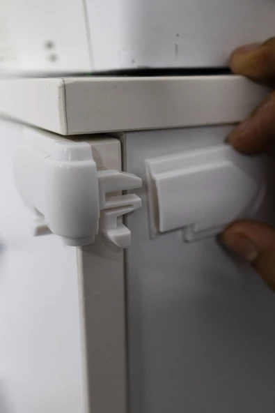 6 Adet Vidasız Iz Bırakmaz Bebek Çocuk Dolap Köşe Kenar Emniyet Çocuk Bebek Güvenlik Emniyet Seti - 4