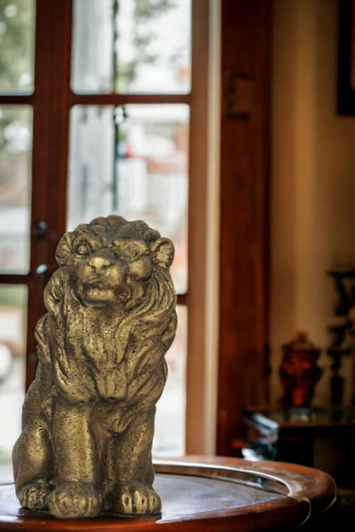 Rugad Biblo Dekoratif Heykel Aslan Biblosu Altın Eskitme Model 2 - Resim 3