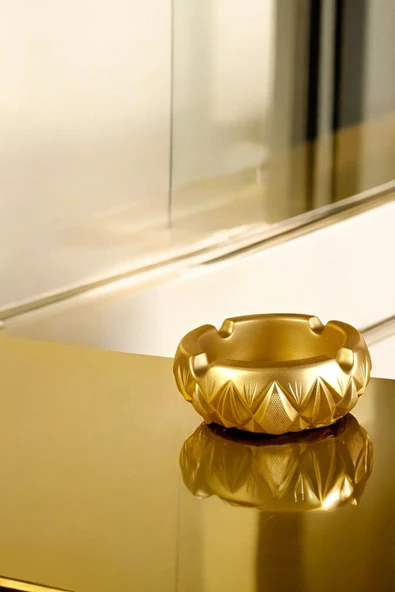 Evene Küllük Altın Kül Tablası Dekoratif Küllük Model 3 ürün görseli