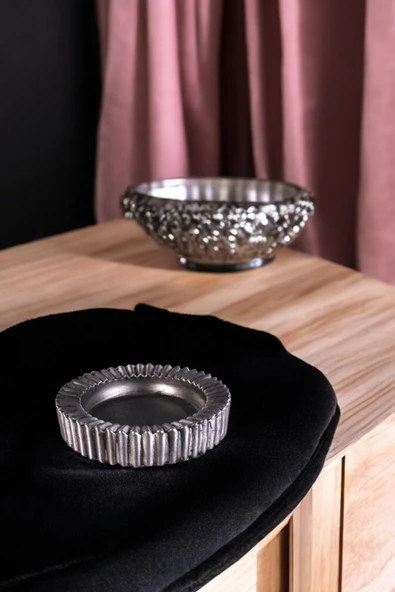 Evene Küllük Gümüş Eskitme Kül Tablası Dekoratif Küllük Model 5 ürün görseli 1