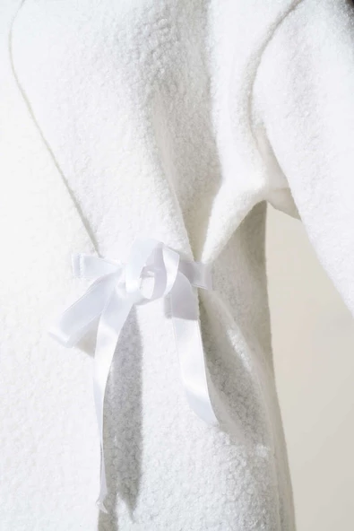 Önü Kurdeleli Buklet Ceket Ekru - Resim 4