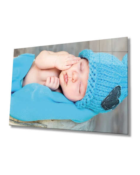 Mavi Şapkalı Bebek Dekoratif ve Modern Cam Tablo ürün görseli