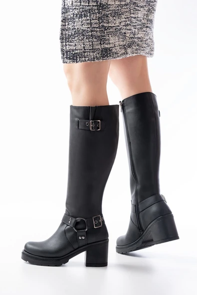 Siyah Toka Aksesuarlı Fermuarlı Günlük Kalın Topuklu Kadın Bot - 3