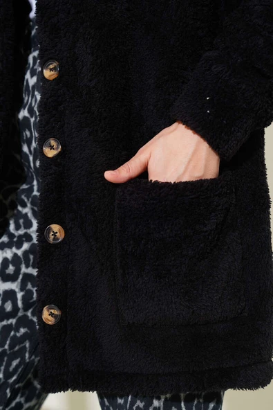 Düğmeli Peluş Hırka Siyah - Resim 4