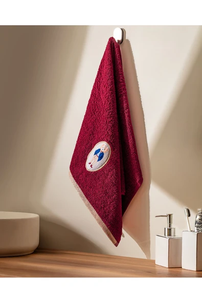 Madame Coco Billie Ayı Yüz Havlusu ürün görseli 1