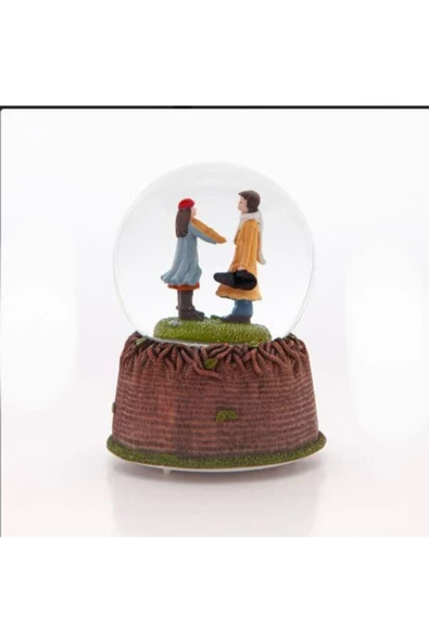 Yenigeldi Yılbaşı Kar Küresi, Çift Figürlü Kar Küresi - 2