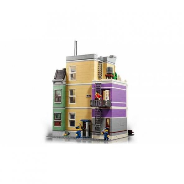 LEGO Creator Expert 10278 Police Station - 4