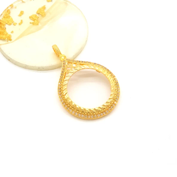 Tam Altın Çerçeveli Kolye​ Ucu Altın Kaplama İşlemeli TGR-603 - Resim 4