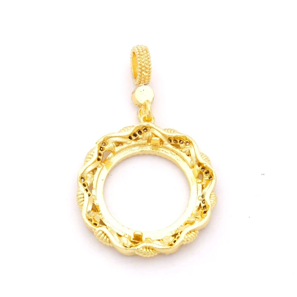 Yarım Altın Çerçeveli Kolye Ucu Altın Kaplama İşlemeli TGR-622 - Resim 5