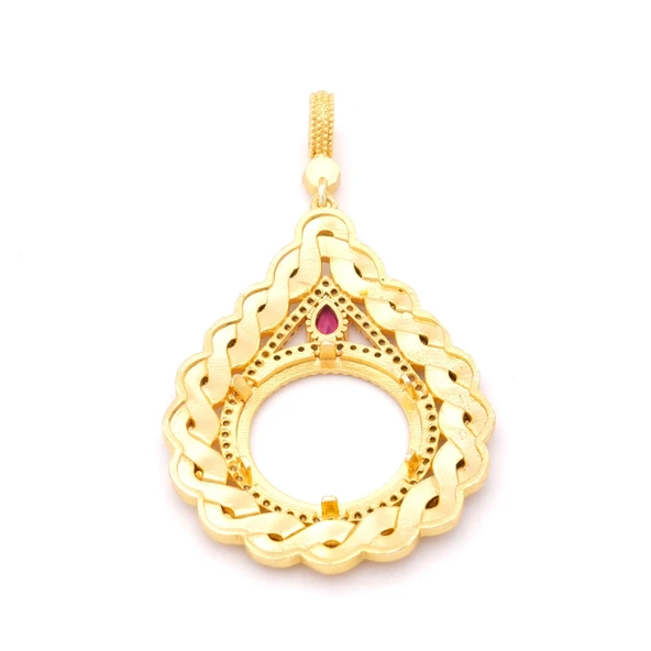 Yarım Altın Çerçeveli Kolye Ucu Altın Kaplama İşlemeli TGR-637 - Resim 7