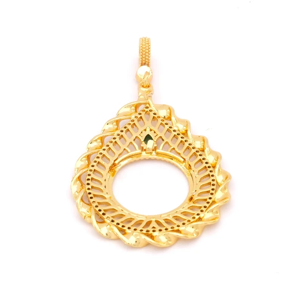 Yarım Altın Çerçeveli Kolye Ucu Altın Kaplama İşlemeli TGR-647 - Resim 4
