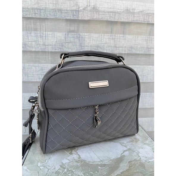 3 Fermuarlı Ayarlanabilir Uzun Askılı. Buzi Deri İçi Astarlı Çanta - Resim 2