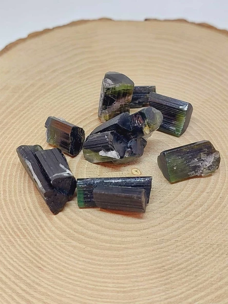 Turmalin Taşı Koyu Yeşil Renk (Verdelit) Kütle Ham Parça 1-1.49 gram Aralığı (54694) - Resim 7