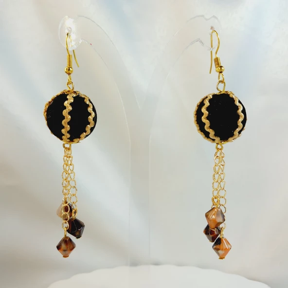 Siyah Altın Rengi Detaylı Zincirli El Yapımı Sallantılı Küpe - 2