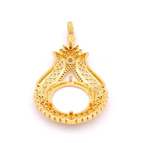 Yarım Altın Çerçeveli Kolye Ucu Altın Kaplama İşlemeli TGR-629 - Resim 5
