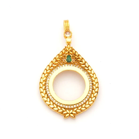 Yarım Altın Çerçeveli Kolye Ucu Altın Kaplama İşlemeli TGR-623 ürün görseli 1