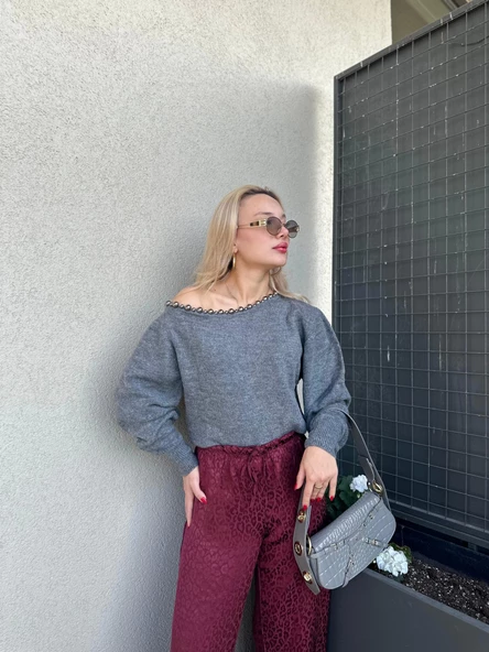 Kadın Kayık Yaka Boncuk Detaylı Kazak Gri - Resim 5